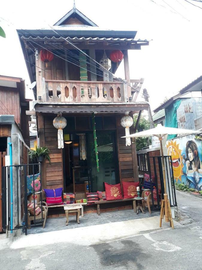 Huen Chiang Man Hostel (Adults Only) Τσιάνγκ Μάι Εξωτερικό φωτογραφία